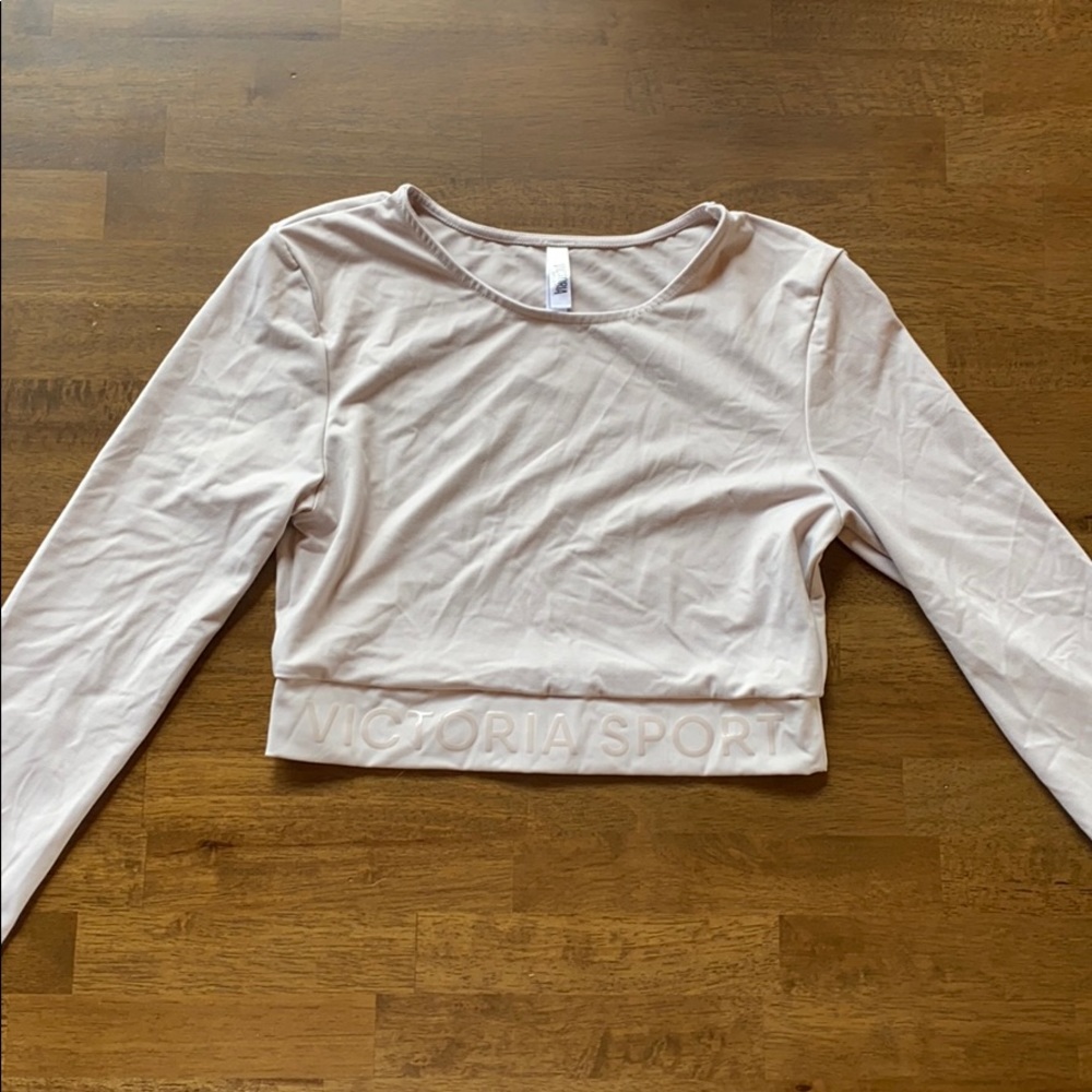 Victoria Sport women’s cream long sleeve shirt